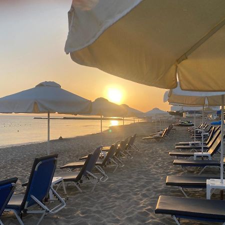 Mikes On The Beach Hersonissos (Crete) Exterior foto